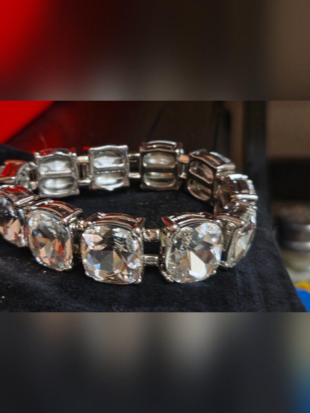 Clear Faceted Glass Stretch Bracelet